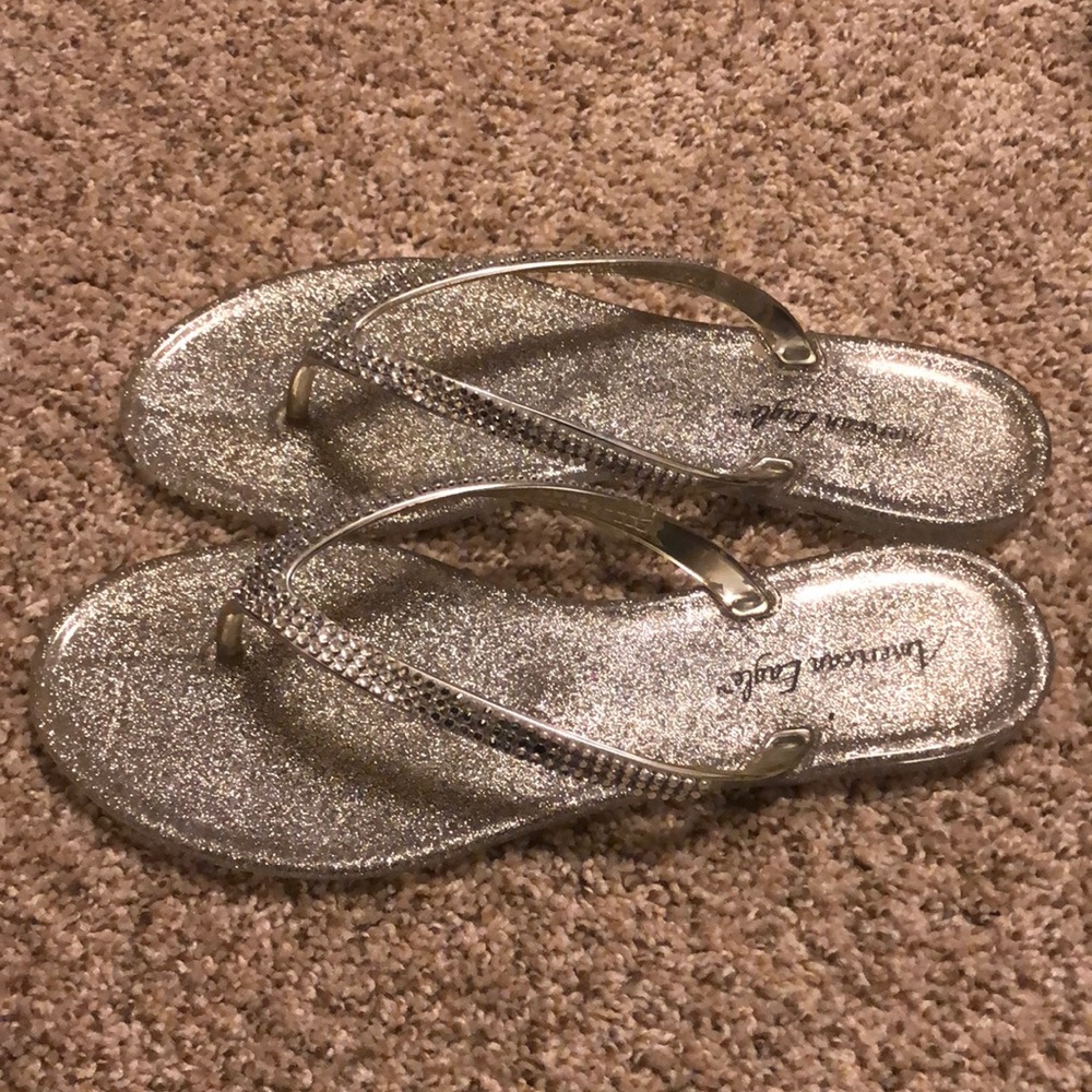 Cute slip flops!